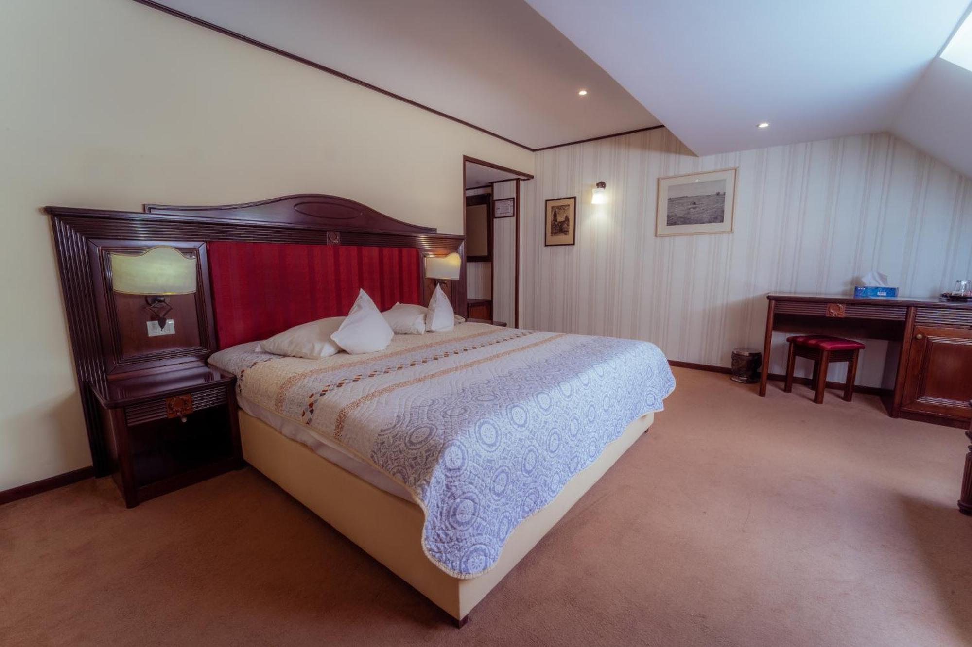 Hotel Perla สลานิก-มอลโดวา ภายนอก รูปภาพ