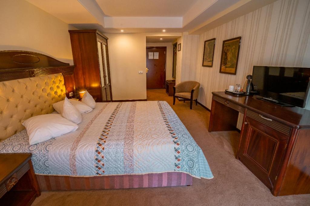 Hotel Perla สลานิก-มอลโดวา ภายนอก รูปภาพ