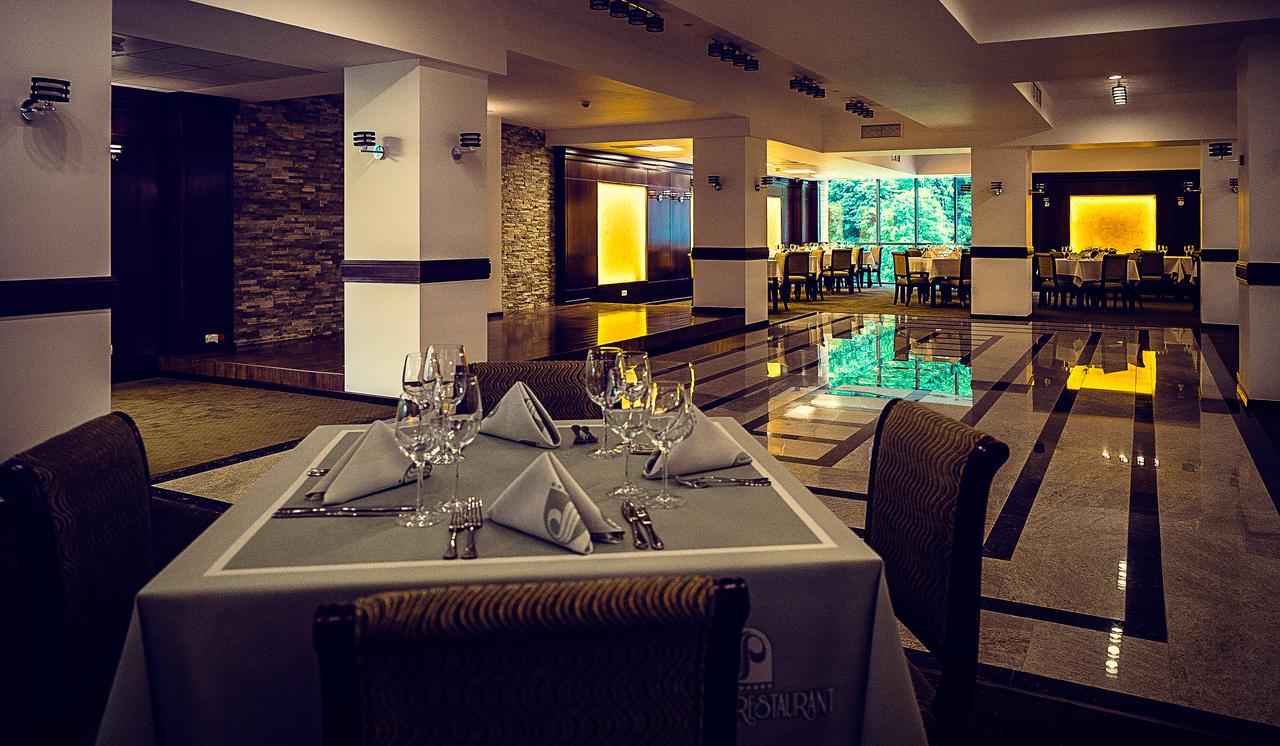 Hotel Perla สลานิก-มอลโดวา ภายนอก รูปภาพ
