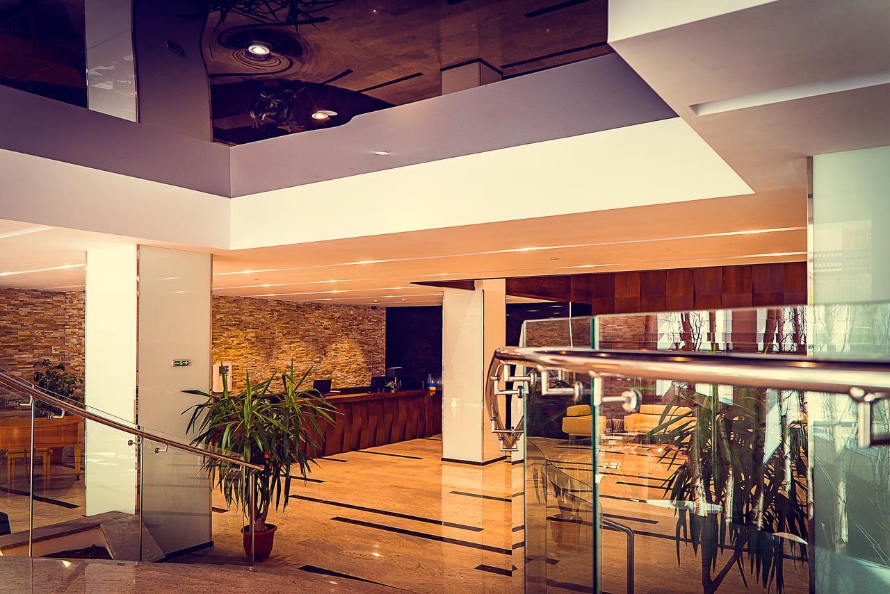 Hotel Perla สลานิก-มอลโดวา ภายนอก รูปภาพ