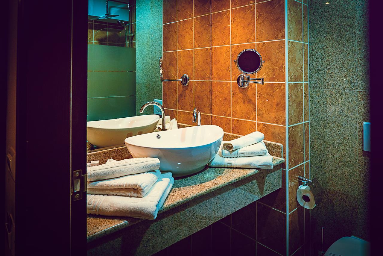 Hotel Perla สลานิก-มอลโดวา ภายนอก รูปภาพ