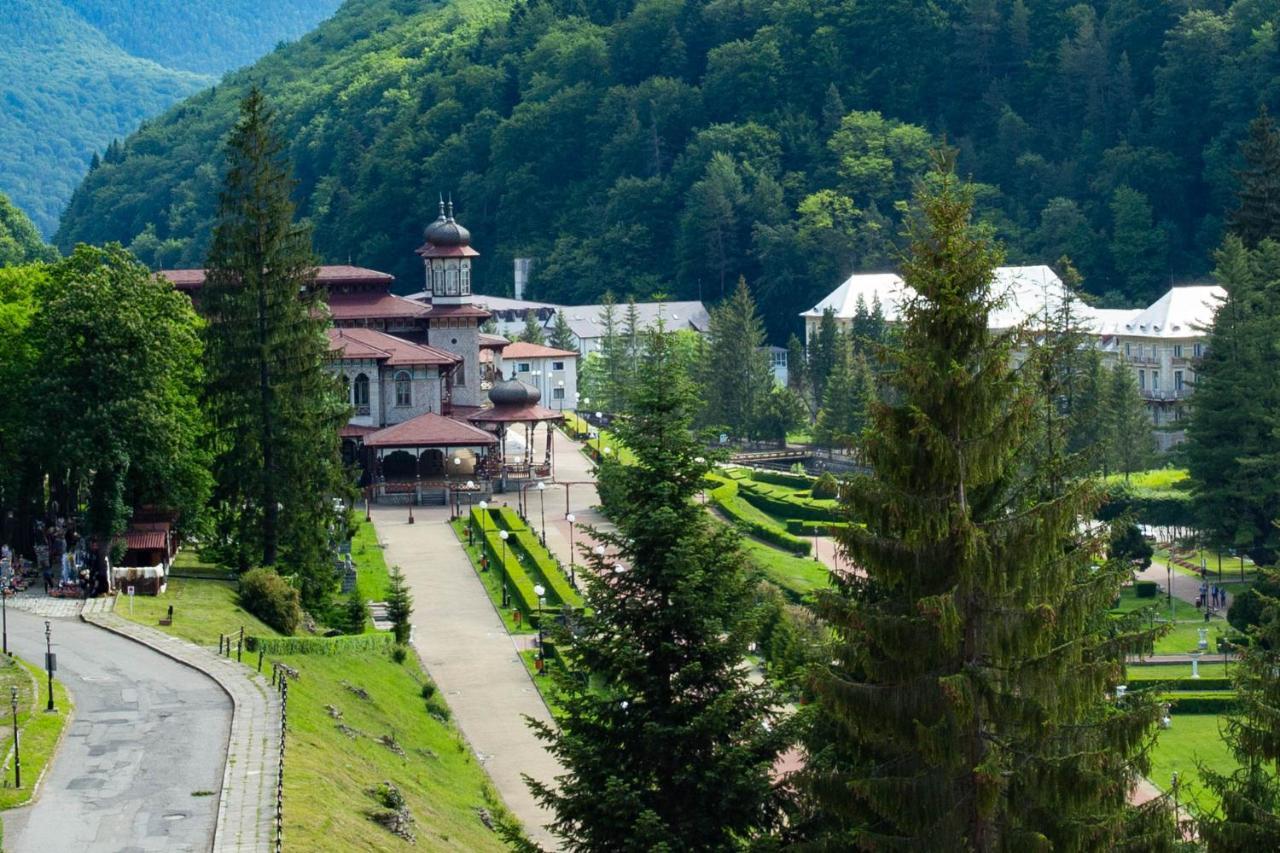 Hotel Perla สลานิก-มอลโดวา ภายนอก รูปภาพ
